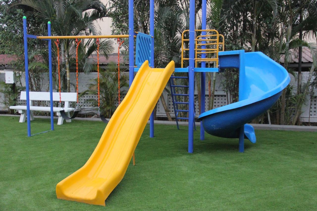 Meritas Adore Resort Lonavala Ngoại thất bức ảnh